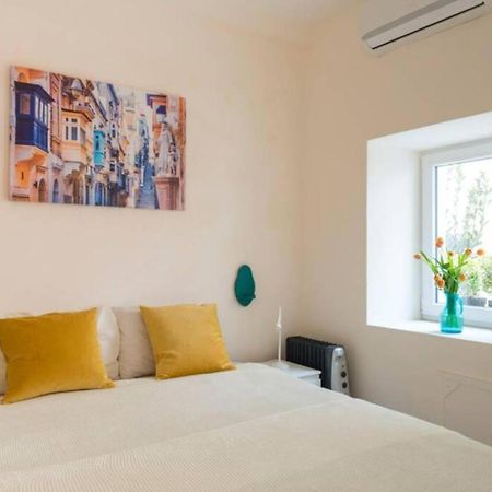 Authentic Gf Apartment With Terrace At The 3 Cities Marina Cospicua Eksteriør bilde