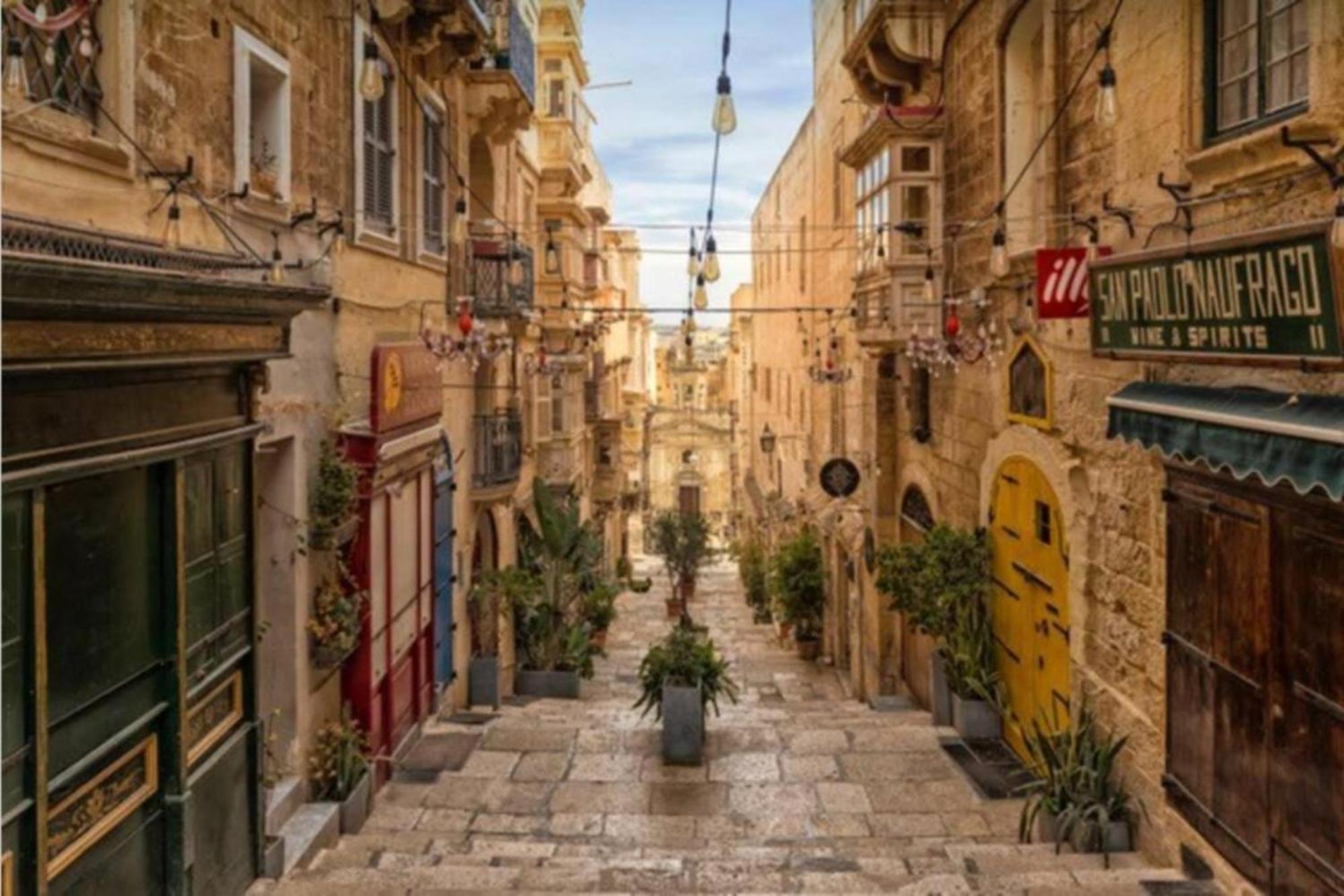 Authentic Gf Apartment With Terrace At The 3 Cities Marina Cospicua Eksteriør bilde
