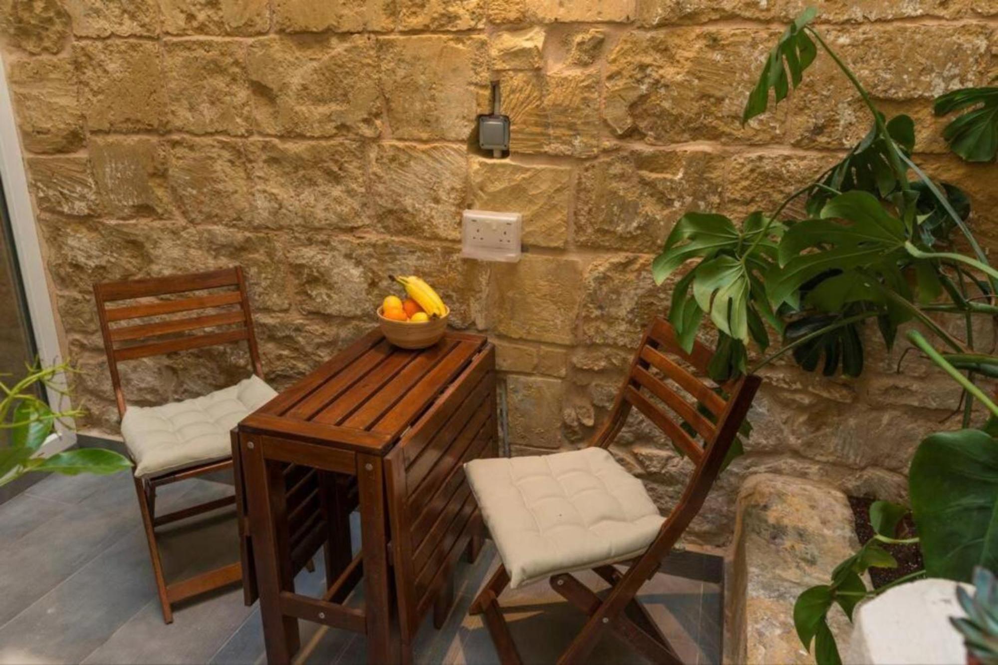 Authentic Gf Apartment With Terrace At The 3 Cities Marina Cospicua Eksteriør bilde