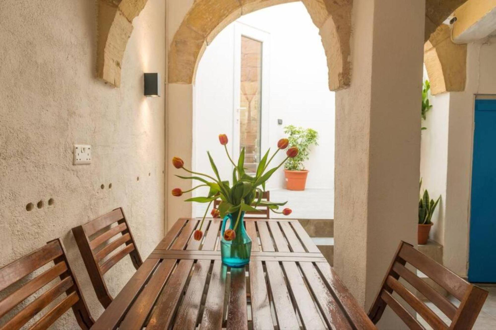 Authentic Gf Apartment With Terrace At The 3 Cities Marina Cospicua Eksteriør bilde